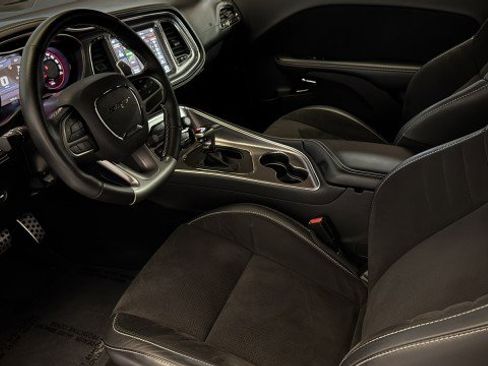 Used 2022 Dodge Challenger SRT Hellcat Redeye RWD image 4