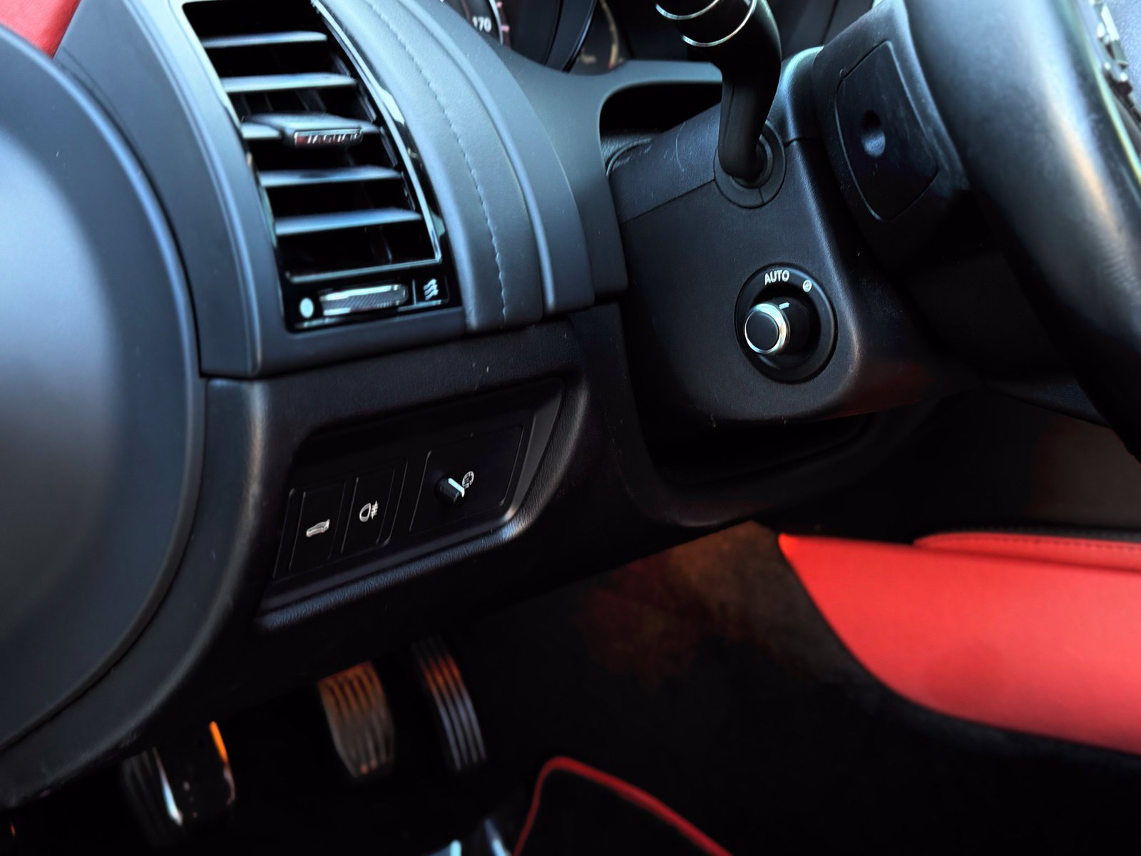 Used 2016 Jaguar F-TYPE S RWD image 23