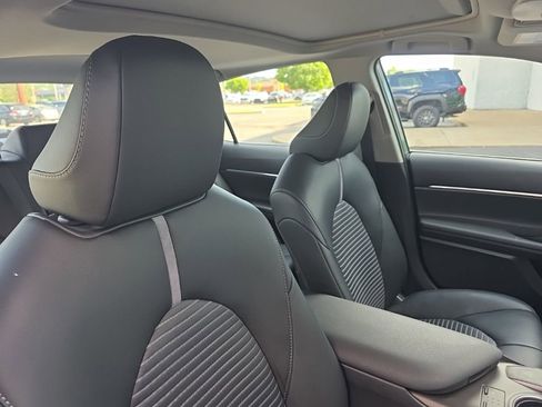 Certified 2024 Toyota Camry SE w/ Cold Weather Package FWD image 9
