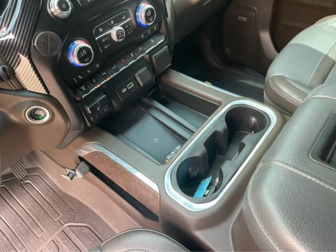 Used 2022 GMC Sierra 2500 Denali w/ Technology Package AWD/4WD image 17