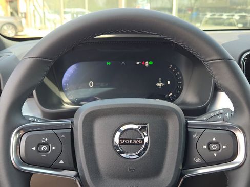 Used 2026 Volvo XC40 B5 Ultra w/ Climate Package AWD/4WD image 42
