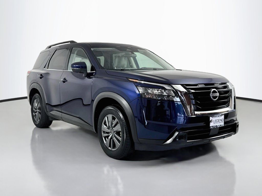 Used 2024 Nissan Pathfinder SV AWD/4WD image 4