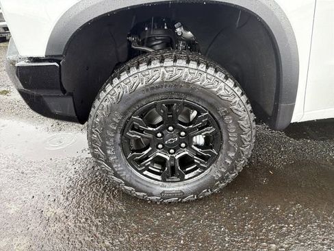 New 2026 Chevrolet Silverado 1500 ZR2 AWD/4WD image 15