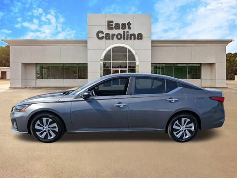 Used 2025 Nissan Altima 2.5 S FWD image 6