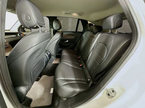 Used 2022 Mercedes-Benz GLC 300 4MATIC image 23