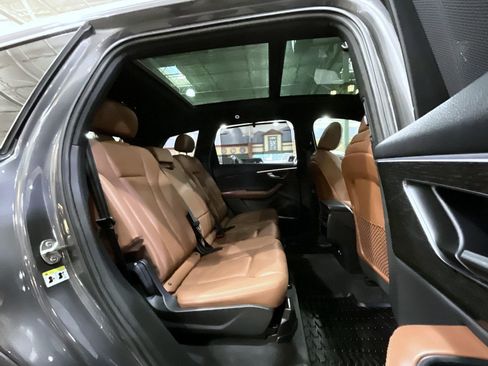 Used 2021 Audi Q7 3.0T Prestige w/ Prestige Package image 18