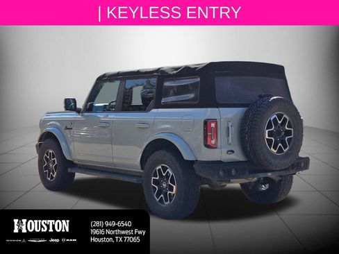 Used 2022 Ford Bronco Outer Banks AWD/4WD image 6