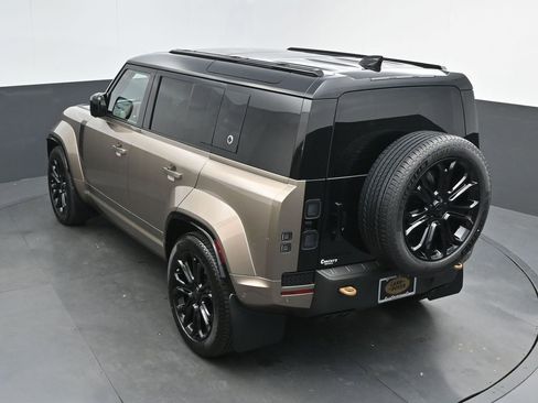 New 2026 Land Rover Defender 110 OCTA AWD/4WD image 35