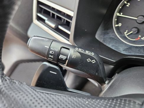 Used 2024 Mitsubishi Outlander SE FWD image 15