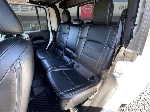Used 2022 Jeep Gladiator Overland w/ Popular Equipment Package AWD/4WD image 22