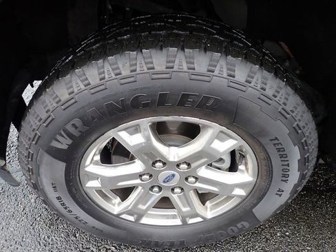 Used 2022 Ford F150 Lariat w/ Equipment Group 502A High image 12