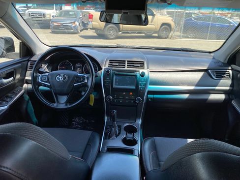 Used 2016 Toyota Camry SE FWD image 19