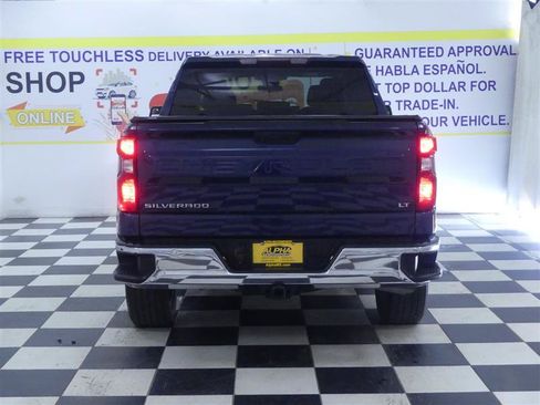 Used 2022 Chevrolet Silverado 1500 LT AWD/4WD image 6