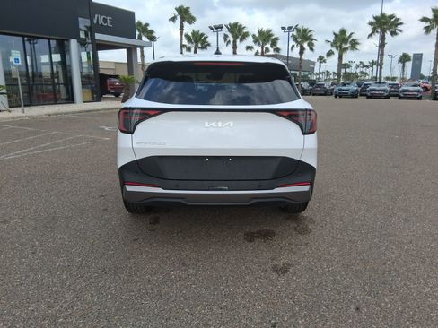 New 2026 Kia Sportage EX FWD image 5