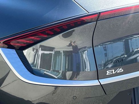 Used 2024 Kia EV6 Light image 36