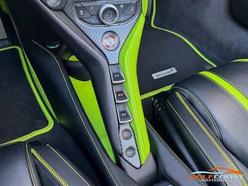 Used 2021 McLaren 720S Performance image 21