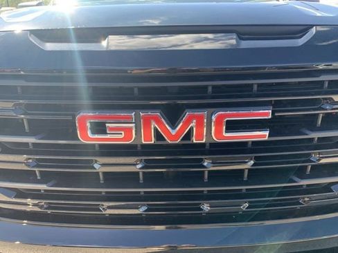 New 2026 GMC Sierra 1500 Elevation image 10