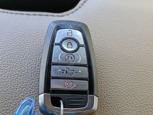 Used 2021 Ford F150 Lariat image 35