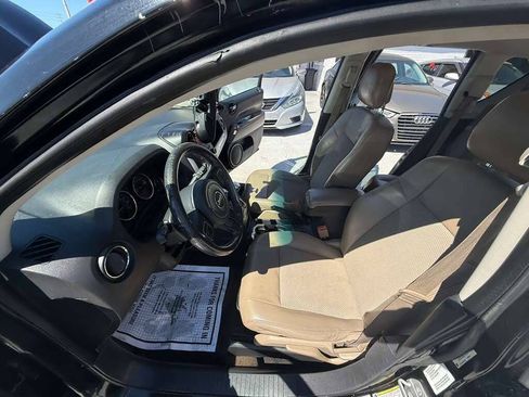 Used 2014 Jeep Compass Latitude FWD image 18