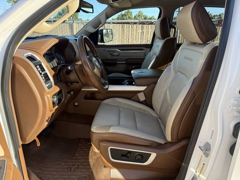 Used 2020 RAM 1500 Laramie AWD/4WD image 12
