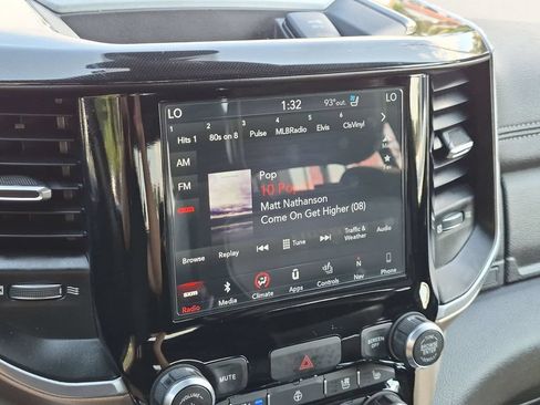 Used 2019 RAM 1500 Laramie AWD/4WD image 17