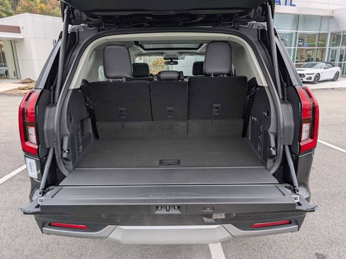 New 2025 Ford Expedition Platinum w/ Driver's Package image 7