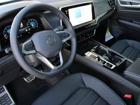 New 2026 Volkswagen Atlas Cross Sport SEL R-Line image 2