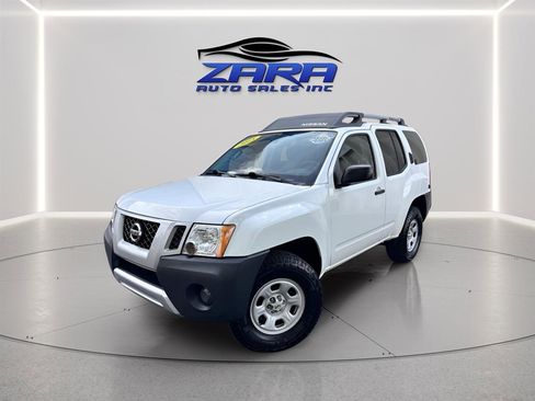 Used 2015 Nissan Xterra X image 1
