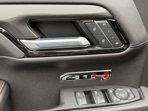 Used 2022 GMC Sierra 1500 AT4 w/ AT4 Premium Package image 7