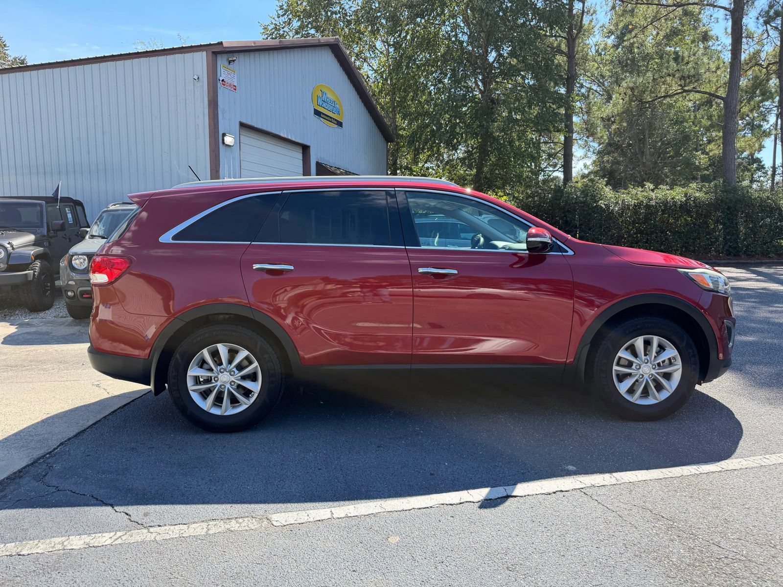 Used 2017 Kia Sorento FWD image 9