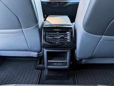 Used 2023 Volkswagen ID.4 Pro RWD image 18