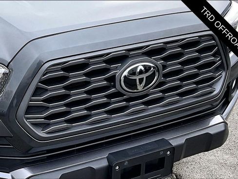 Used 2021 Toyota Tacoma TRD Off-Road image 32
