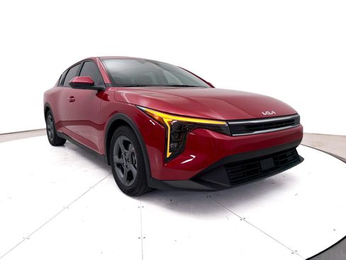 Certified 2025 Kia K4 FWD image 10