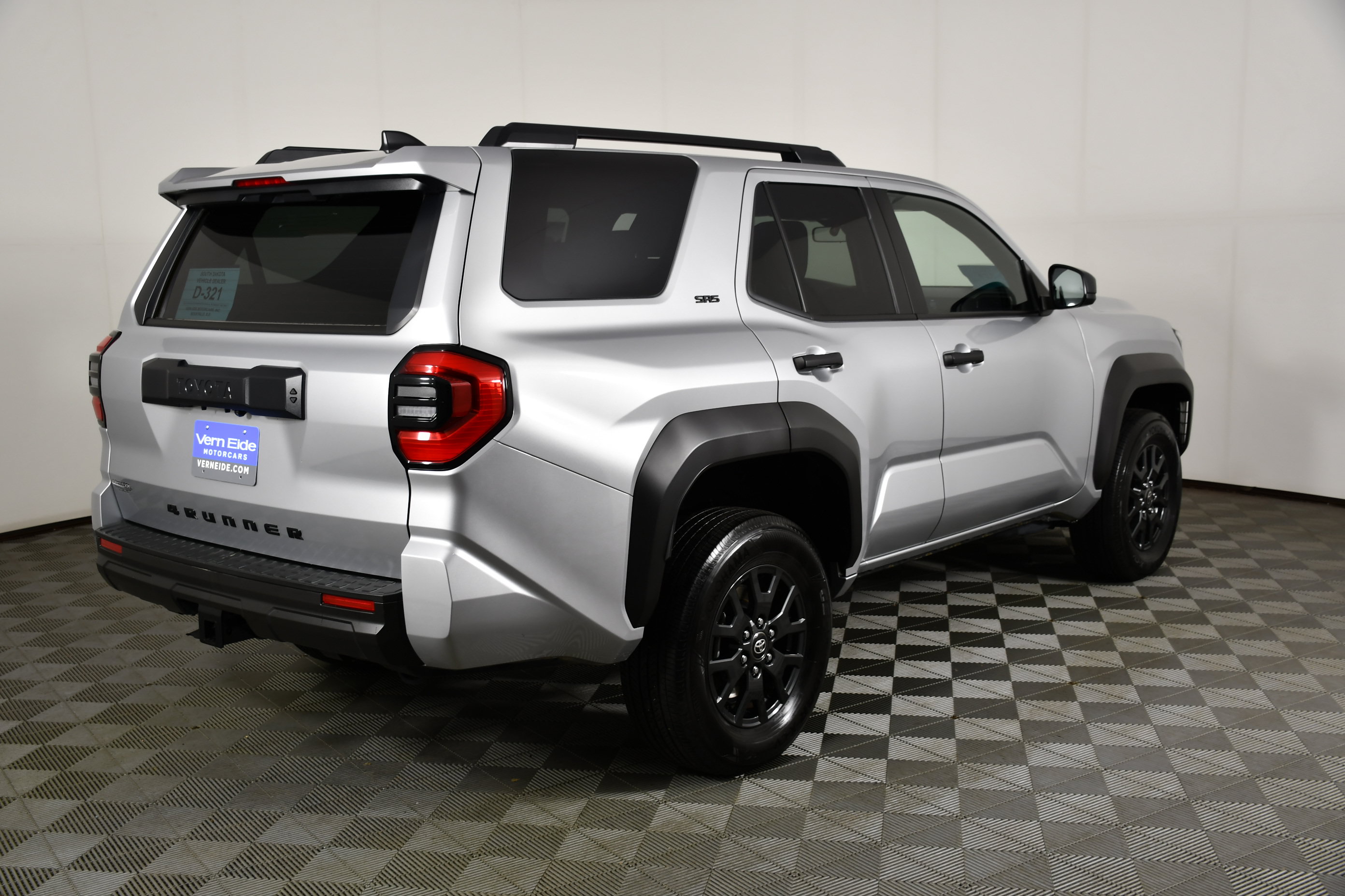 Used 2026 Toyota 4Runner SR5 AWD/4WD image 6