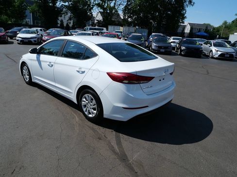 Used 2018 Hyundai Elantra SE FWD image 5