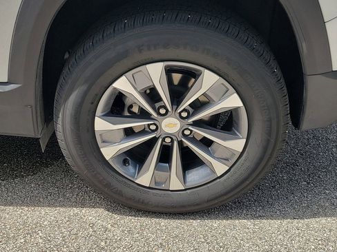 Used 2026 Chevrolet Equinox LT FWD image 5