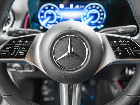 Certified 2025 Mercedes-Benz EQB 250+ image 15