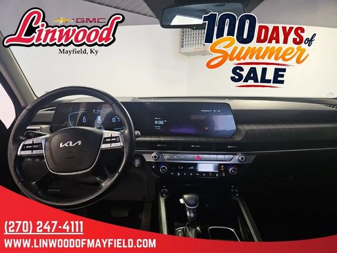 Used 2024 Kia Telluride EX w/ EX Captain's Chair Package AWD/4WD image 19