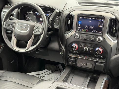Used 2020 GMC Sierra 1500 Denali w/ Denali Ultimate Package AWD/4WD image 12