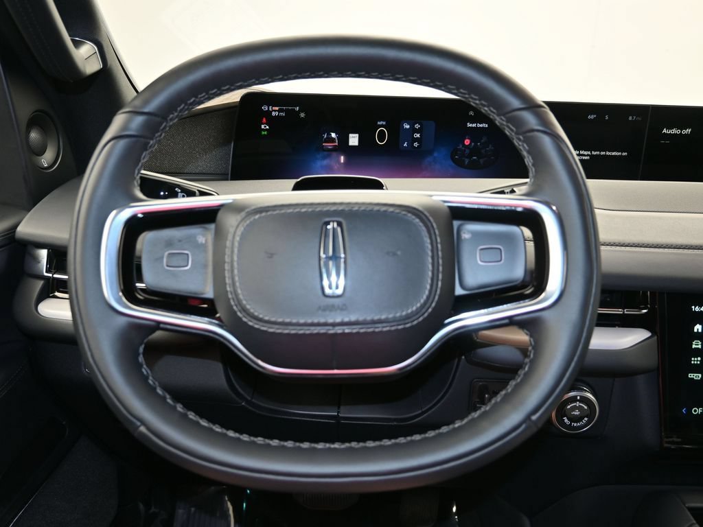 New 2026 Lincoln Navigator Reserve w/ Jet Appearance Package AWD/4WD image 13