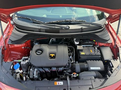 Used 2023 Kia Soul LX w/ Option Group 015 FWD image 19