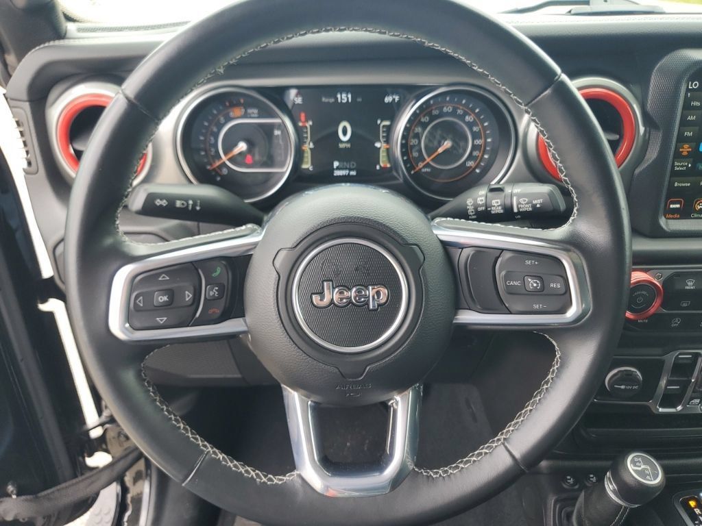 Used 2022 Jeep Wrangler Unlimited Sahara AWD/4WD image 13