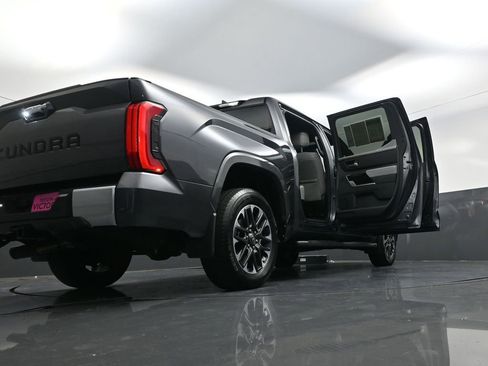 Used 2025 Toyota Tundra Limited image 29