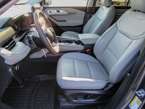 New 2025 Ford Explorer Active w/ Active Comfort Package image 7