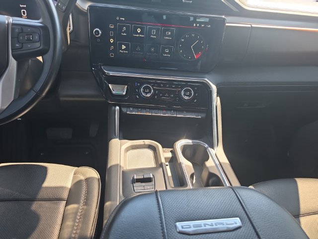 Used 2024 GMC Sierra 3500 Denali w/ Denali Reserve Package AWD/4WD image 13