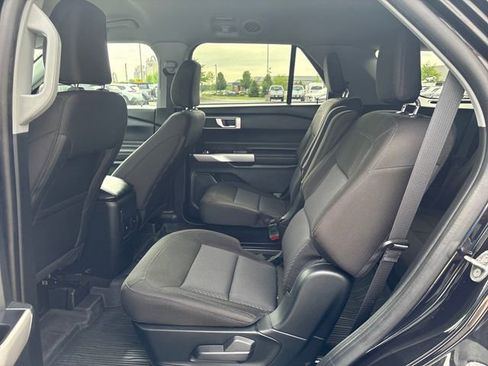 Used 2024 Ford Explorer XLT AWD/4WD image 11