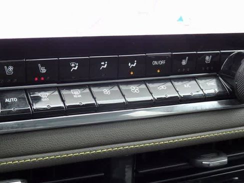 Used 2026 Chevrolet Colorado ZR2 w/ Technology Package image 29