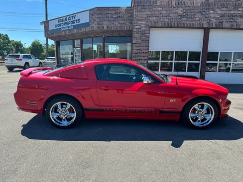 Used 2006 Ford Mustang GT Premium RWD image 19