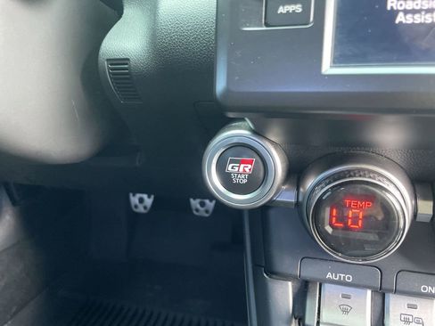Used 2022 Toyota GR86 Premium w/ ALL Weather Mat Package (TMS) RWD image 24