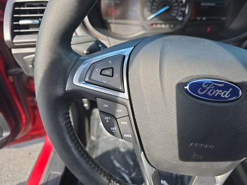 Used 2018 Ford Fusion SE w/ Equipment Group 201A image 17